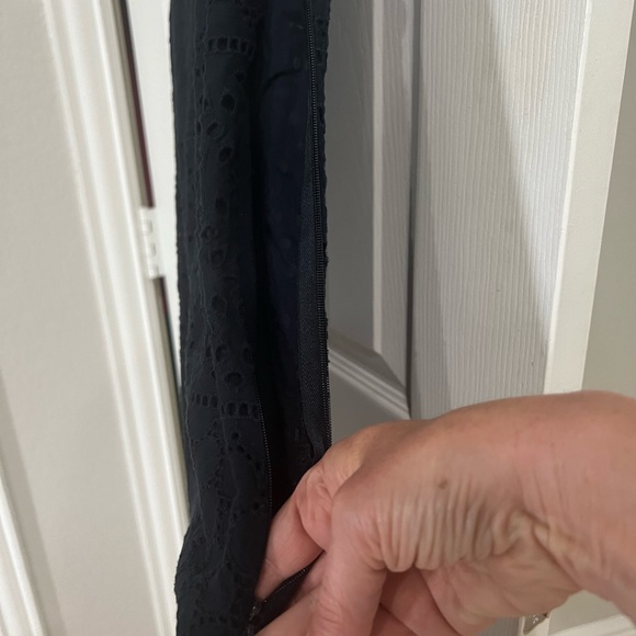 Banana Republic Navy Blue eyelet fully lined dress with size zipper, like new - Picture 8 of 8